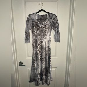 Komarov dress with 3 quarters sleeves.